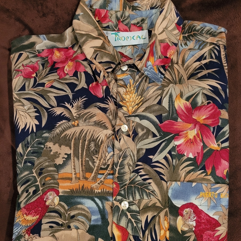 Tropical button down shirt with embroidered chest pocket size large